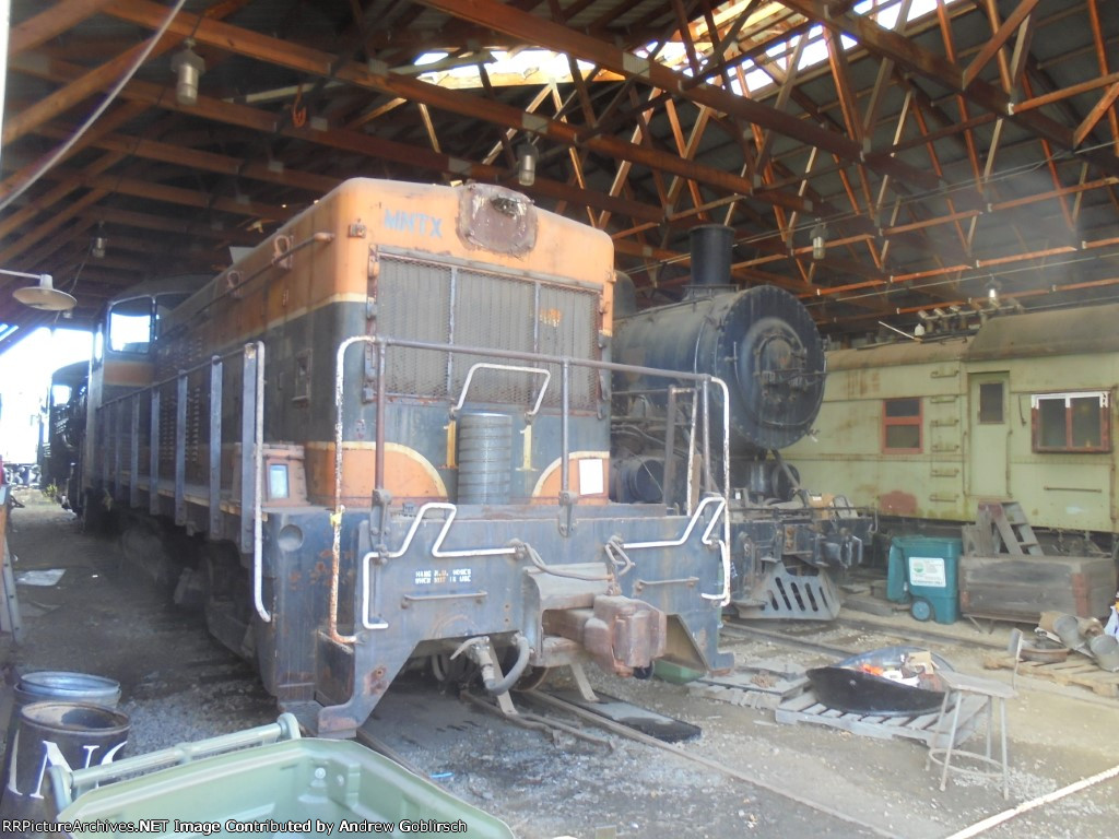 NP 2153, CB&Q 9735 inside the Shed & 328 behind LST&T 101